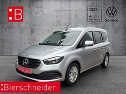Silber Gebraucht 2023 Mercedes T180 Edition Van / Kleinbus | 26.450 € (Fairer Preis)