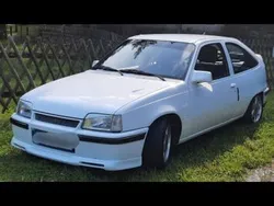 Schwarz Gebraucht 1990 Opel Kadett Limousine | 5.200 €