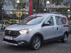 Grau Gebraucht 2019 Dacia Dokker Stepway Van / Kleinbus | 18.990 € (Teuer)