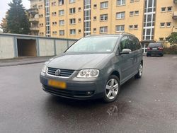 Grau Gebraucht 2006 VW Touran Van / Kleinbus | 1.500 € (Guter Preis)