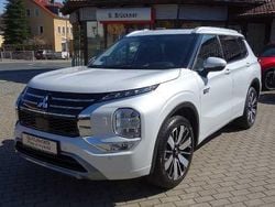 Andenweiß Neu 2025 Mitsubishi Outlander P-HEV Edition SUV | 48.340 € (Guter Preis)