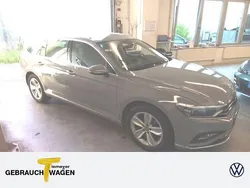Grau Gebraucht 2023 VW Passat Elegance Kombi | 24.980 € (Fairer Preis)