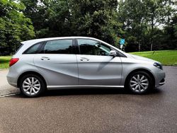 Silber Gebraucht 2014 Mercedes 180 Limousine | 8.500 € (Etwas zu teuer)