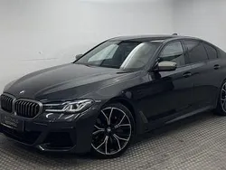 Grau Gebraucht 2022 BMW M550 Shadowline Limousine | 51.300 € (Fairer Preis)