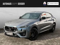 Blau Gebraucht 2023 Maserati Levante SUV | 99.999 €