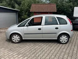 Silber Gebraucht 2003 Opel Meriva Van / Kleinbus | 2.999 € (Etwas zu teuer)