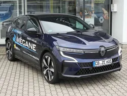 Nachtblau Gebraucht 2023 Renault Mégane Techno Limousine | 34.390 € (Fairer Preis)