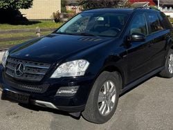 Schwarz Gebraucht 2011 Mercedes ML300 SUV | 10.490 € (Guter Preis)