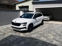 Weiß Gebraucht 2022 Skoda Karoq SportLine SUV | 27.000 € (Guter Preis)