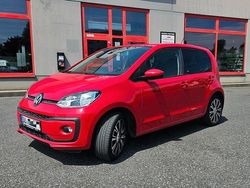 Rot Gebraucht 2017 VW up! Sound Kleinwagen | 8.800 € (Fairer Preis)