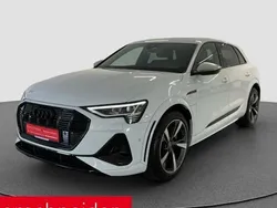 Weiß Gebraucht 2022 Audi e-tron Comfort SUV | 44.850 € (Superpreis)