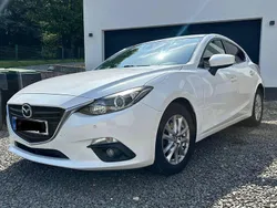 Weiß Gebraucht 2016 Mazda 3 Sports-Line Limousine | 10.000 € (Fairer Preis)