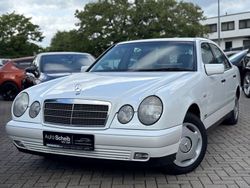 Weiß Gebraucht 1998 Mercedes E200 Limousine | 5.450 € (Etwas zu teuer)