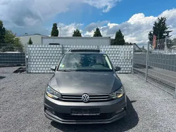 Grau Gebraucht 2016 VW Touran Highline Van / Kleinbus | 9.600 € (Teuer)