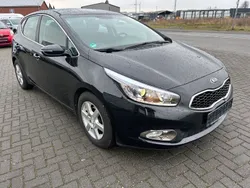 Schwarz Gebraucht 2012 Kia Ceed 2 Limousine | 6.480 € (Fairer Preis)