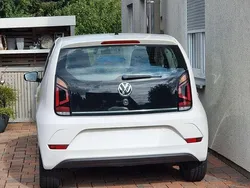 Weiß Gebraucht 2016 VW up! high up! Kleinwagen | 9.450 € (Fairer Preis)