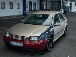 Gold Gebraucht 2001 VW Bora Limousine | 2.200 € (Etwas zu teuer)