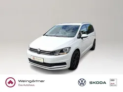 Weiß Gebraucht 2021 VW Touran Active Van / Kleinbus | 25.130 € (Guter Preis)