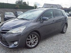 Grau Gebraucht 2014 Toyota Verso Executive Van / Kleinbus | 4.995 € (Teuer)