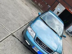 Grün Gebraucht 1998 Audi A6 Limousine | 2.300 € (Fairer Preis)