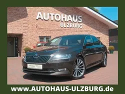 Braun Gebraucht 2018 Skoda Superb LAURIN & KLEMENT Limousine | 27.900 € (Teuer)