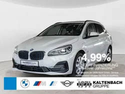Weiß Gebraucht 2018 BMW 225 Active Tourer iPerformance Van / Kleinbus | 15.890 € (Fairer Preis)