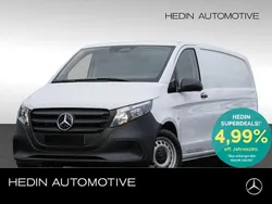 Weiß Gebraucht 2025 Mercedes Vito Van / Kleinbus | 31.812 € (Teuer)