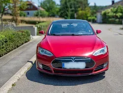 Rot Gebraucht 2013 Tesla Model S Limousine | 16.500 € (Teuer)