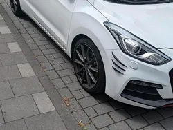 Weiß Gebraucht 2016 Hyundai i30 Sport Limousine | 8.999 €