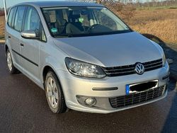 Gebraucht 2011 VW Touran Trendline Van / Kleinbus | 7.499 € (Etwas zu teuer)