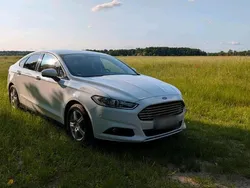 Weiß Gebraucht 2015 Ford Mondeo Limousine | 12.000 €