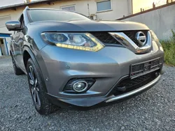 Grau Gebraucht 2016 Nissan X-Trail Tekna SUV | 12.999 € (Fairer Preis)
