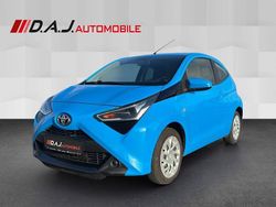 Blau Gebraucht 2018 Toyota Aygo X-play Kleinwagen | 5.880 € (Fairer Preis)