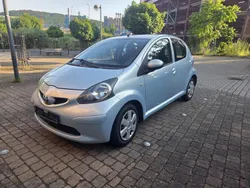 Blau Gebraucht 2006 Toyota Aygo Kleinwagen | 2.100 € (Etwas zu teuer)