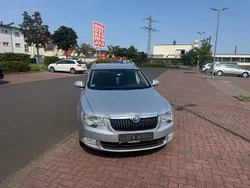 Silber Gebraucht 2013 Skoda Superb Ambition Kombi | 4.590 € (Superpreis)