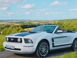 Weiß Gebraucht 2015 Ford Mustang Cabrio | 15.500 €