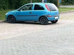 Blau Gebraucht 2001 Opel Corsa Limousine | 1.245 € (Fairer Preis)