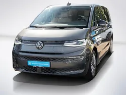 Indiumgrau metallic Gebraucht 2022 VW T7 Life Van | 45.875 €