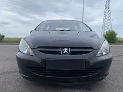 Schwarz Gebraucht 2004 Peugeot 307 Premium Limousine | 2.490 € (Fairer Preis)