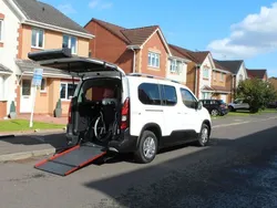 Weiß Neu 2025 Peugeot Rifter GT Van / Kleinbus | 41.950 €