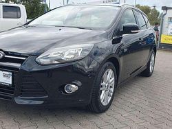 Schwarz Gebraucht 2014 Ford Focus Titanium Kombi | 8.499 € (Teuer)