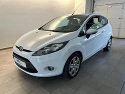 Weiß Gebraucht 2012 Ford Fiesta Champions Edition Kleinwagen | 3.980 € (Etwas zu teuer)