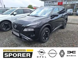 Schwarz (diamant black metallic) Neu 2025 Nissan X-Trail SUV | 41.990 €