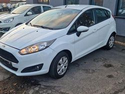 Weiß Gebraucht 2017 Ford Fiesta Celebration Limousine | 6.600 € (Etwas zu teuer)