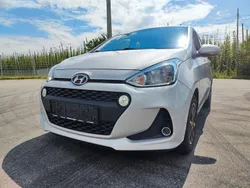 Silber Gebraucht 2017 Hyundai i10 Premium Kleinwagen | 9.990 € (Fairer Preis)
