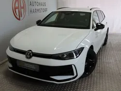 Weiß Gebraucht 2024 VW Passat R-line Kombi | 44.990 € (Guter Preis)