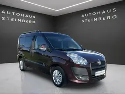 Braun Gebraucht 2011 Fiat Doblò Van / Kleinbus | 9.850 €