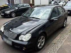 Schwarz Gebraucht 2005 Mercedes C200 Classic Limousine | 5.000 € (Teuer)