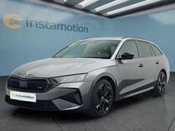Grau Gebraucht 2024 Skoda Octavia RS Kombi | 35.699 € (Guter Preis)