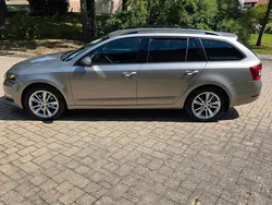Beige Gebraucht 2019 Skoda Octavia Style Kombi | 16.950 € (Guter Preis)
